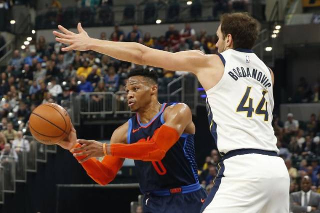 很多球迷容 很多球迷容