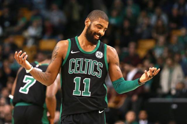 只能通过基 只能通过基