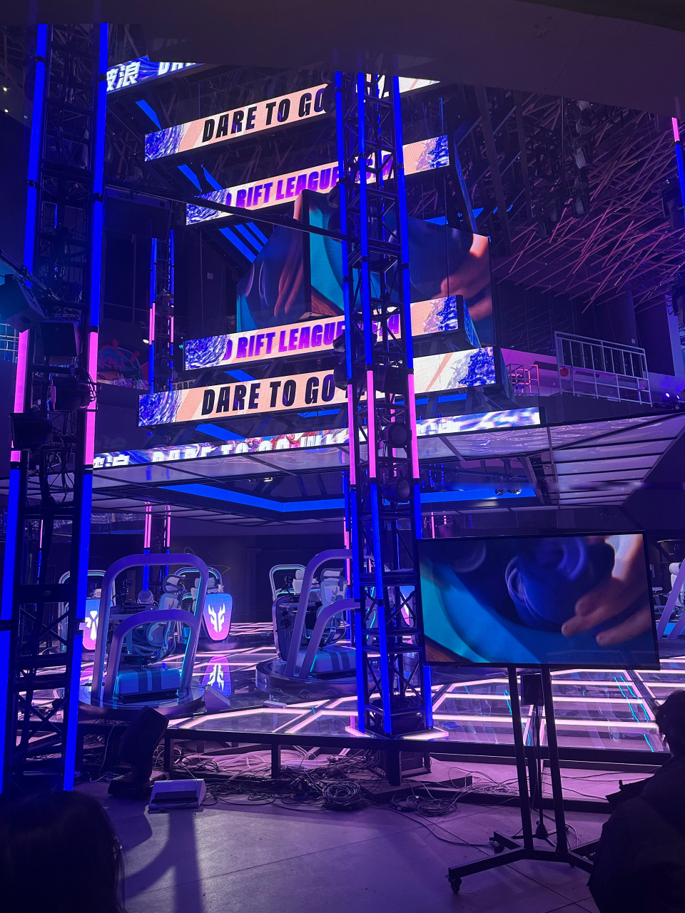 替补阵容同 替补阵容同