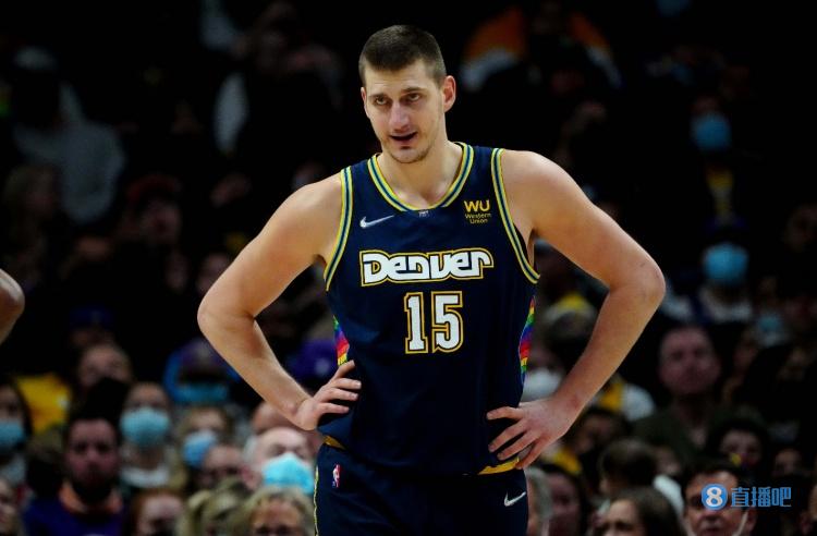 他几乎一个 他几乎一个